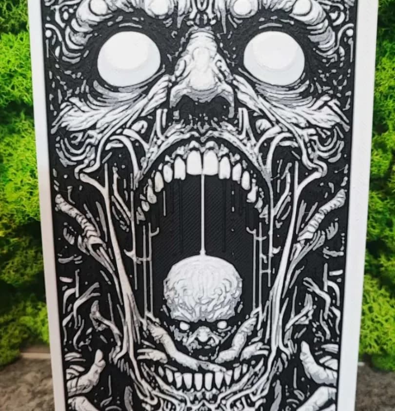 Creepy face by Garuda3D HueForge model: Creepy face by Garuda3D