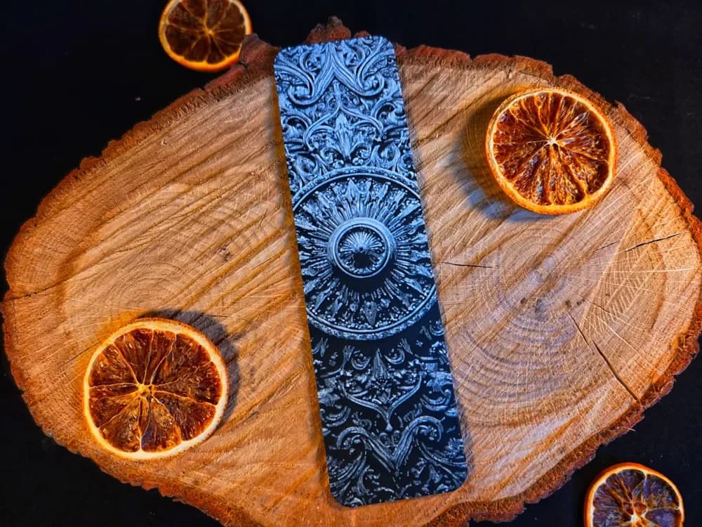 Ornametn 2 bookmark by EternalDesigns3D HueForge model: Ornametn 2 bookmark by EternalDesigns3D