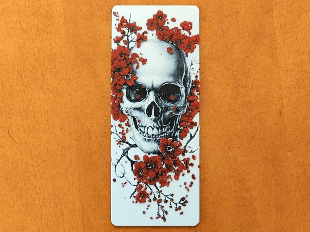 Skull and Cherry Blossoms Bookmark - Hueforge by Sarge HueForge model: Skull and Cherry Blossoms Bookmark - Hueforge by Sarge