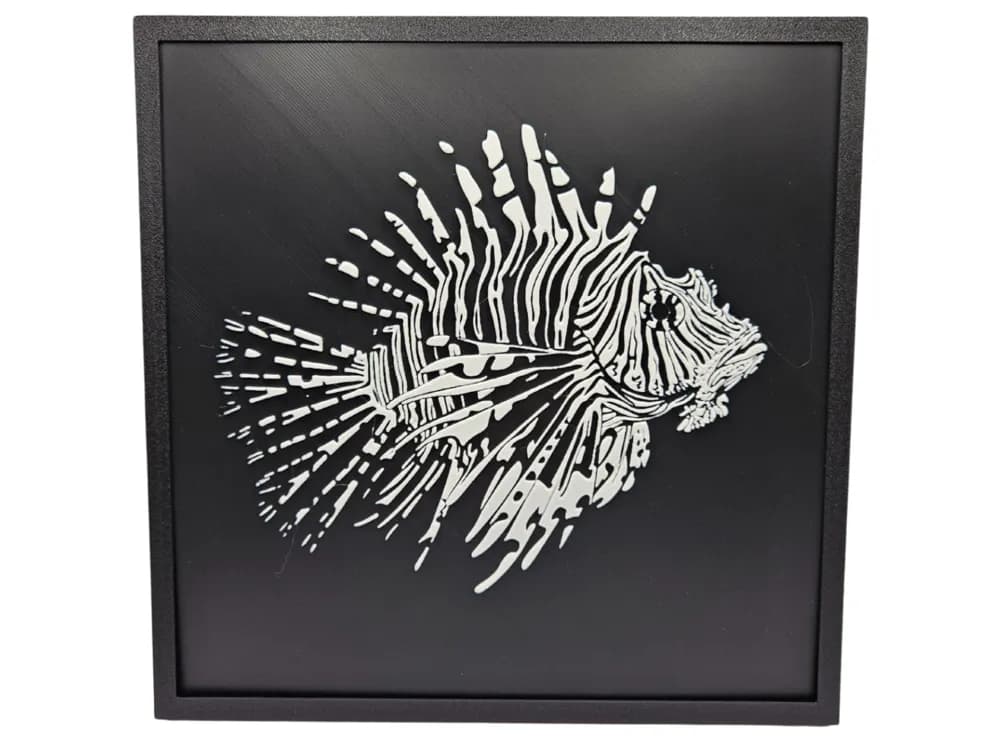 Lionfish 2 (B&W) by BusyKikiBee HueForge model: Lionfish 2 (B&W) by BusyKikiBee