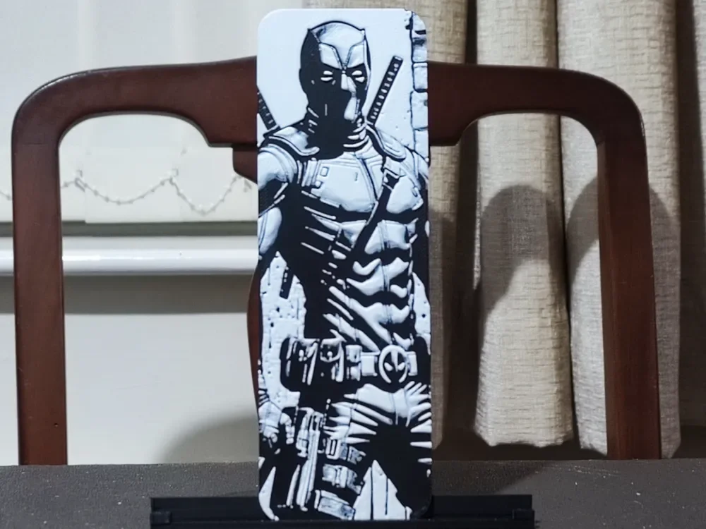 Deadpool Bookmark - 2 Color by BoDad HueForge model: Deadpool Bookmark - 2 Color by BoDad