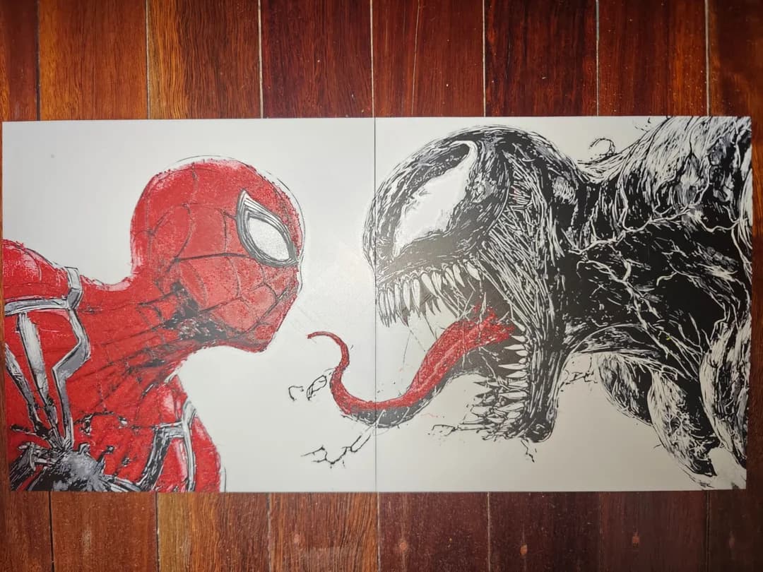 Spider-Man vs Venom by TheHueforgeLady HueForge model: Spider-Man vs Venom by TheHueforgeLady