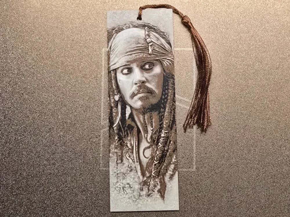 Marque page Jack Sparrow by 3D-Mentiel HueForge model: Marque page Jack Sparrow by 3D-Mentiel