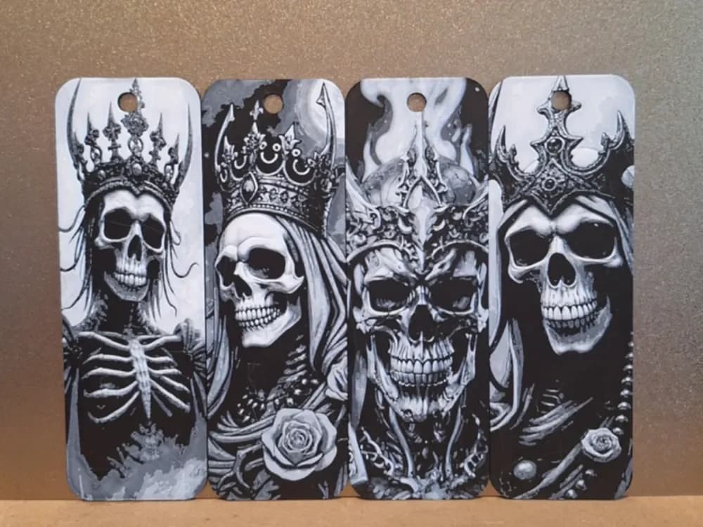 Skull queens - Bookmarks - 2 colour by 3dGlow HueForge model: Skull queens - Bookmarks - 2 colour by 3dGlow