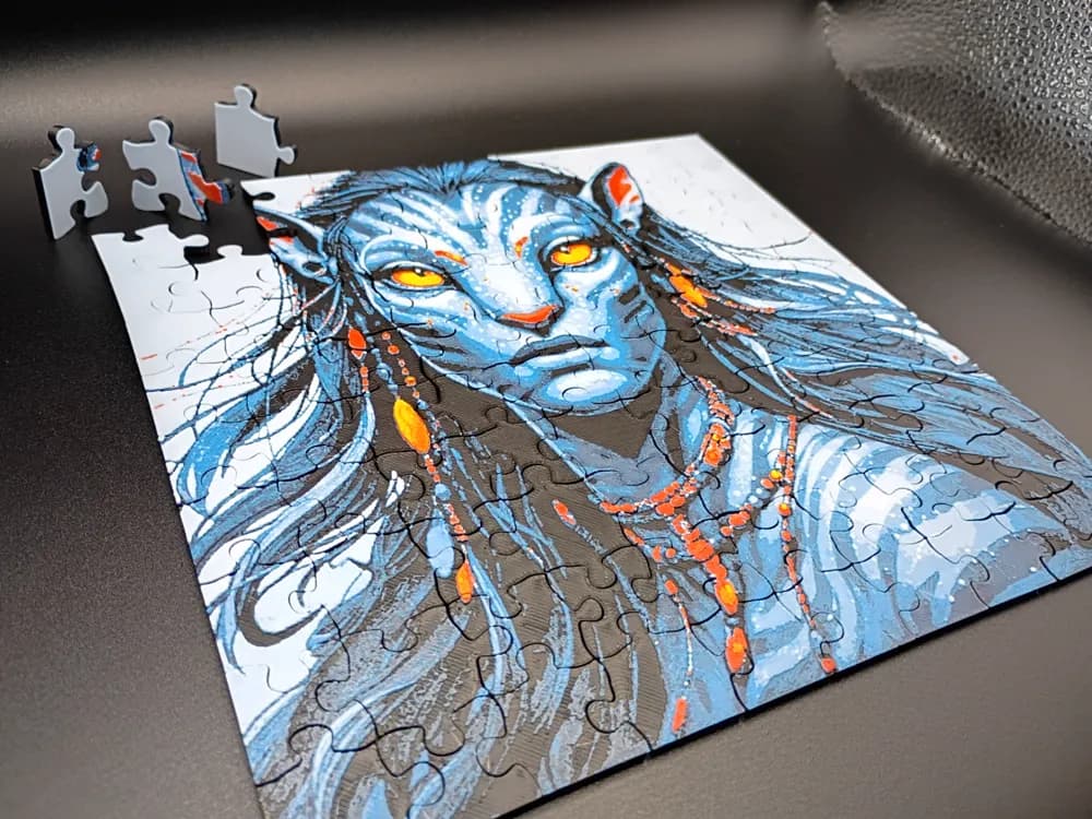 Avatar, Neytiri Puzzle by 3djd HueForge model: Avatar, Neytiri Puzzle by 3djd