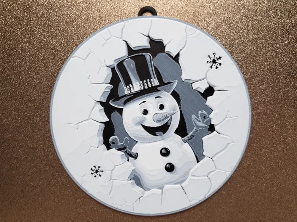 Snowman 2 - Christmas Ball Decoration - 120x120 by Vincent111 HueForge model: Snowman 2 - Christmas Ball Decoration - 120x120 by Vincent111