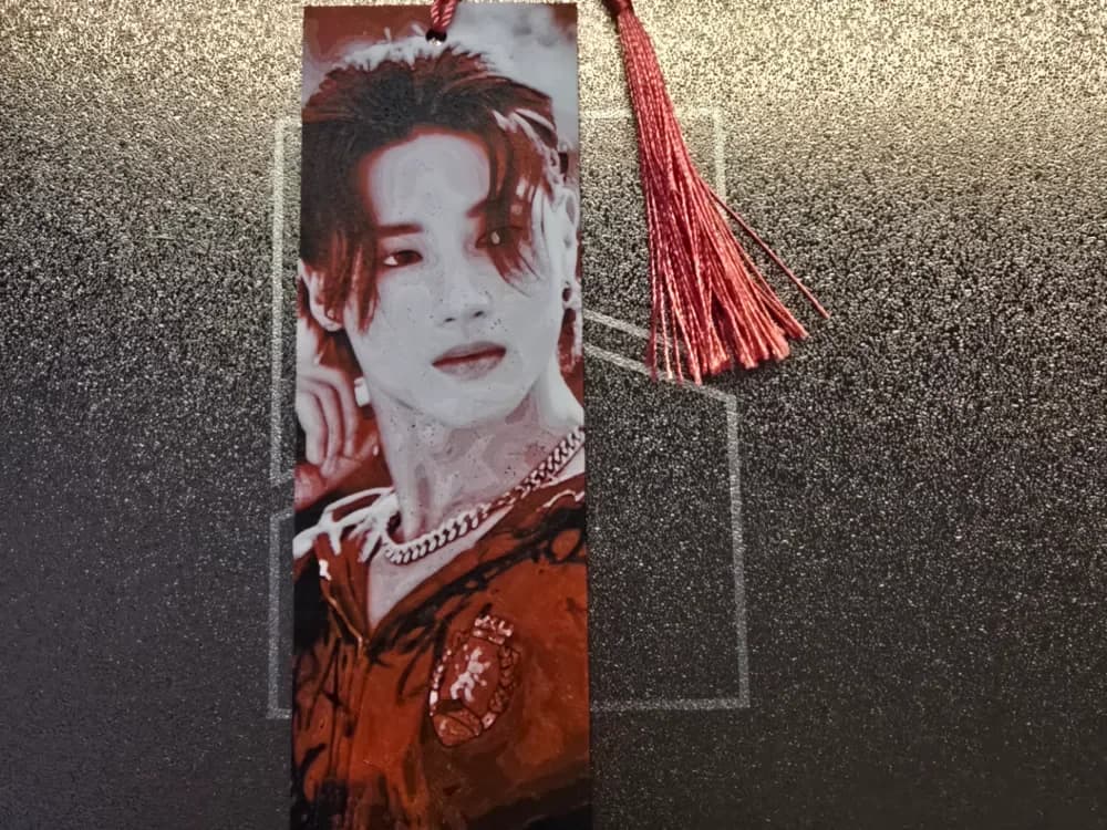 Ateez Bookmark - Wooyoung by 3D-Mentiel HueForge model: Ateez Bookmark - Wooyoung by 3D-Mentiel