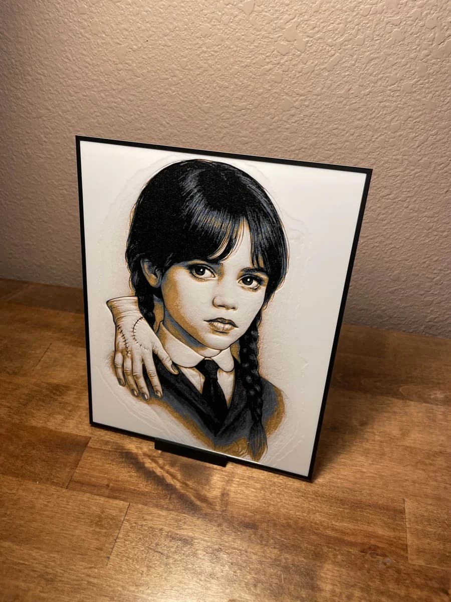 Wednesday Adams by Cloudy Nostalgia HueForge model: Wednesday Adams by Cloudy Nostalgia