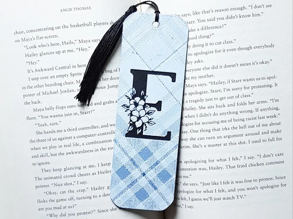Monogram E Bookmark. Hueforge by Dame Jo HueForge model: Monogram E Bookmark. Hueforge by Dame Jo