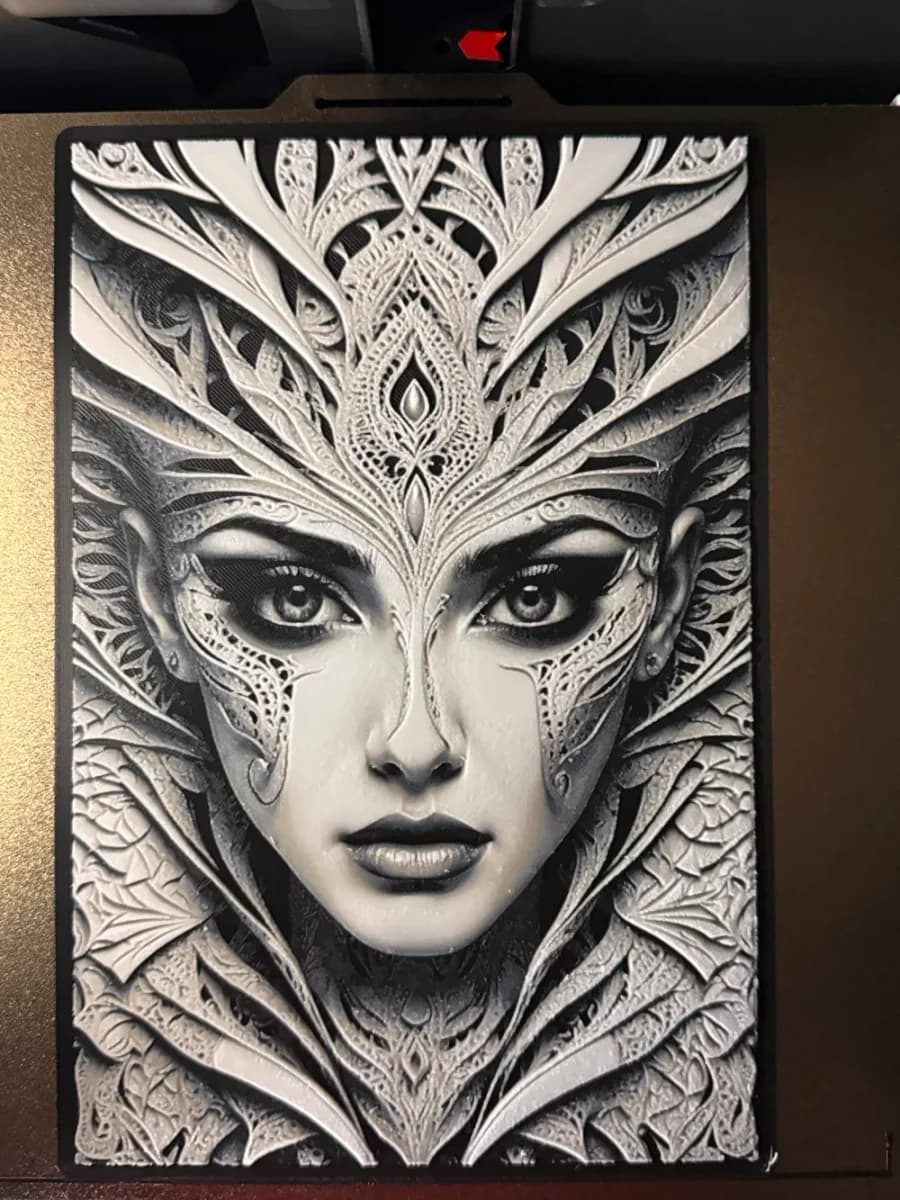 Stone Queen - HueForge Print by cyanidesugar HueForge model: Stone Queen - HueForge Print by cyanidesugar