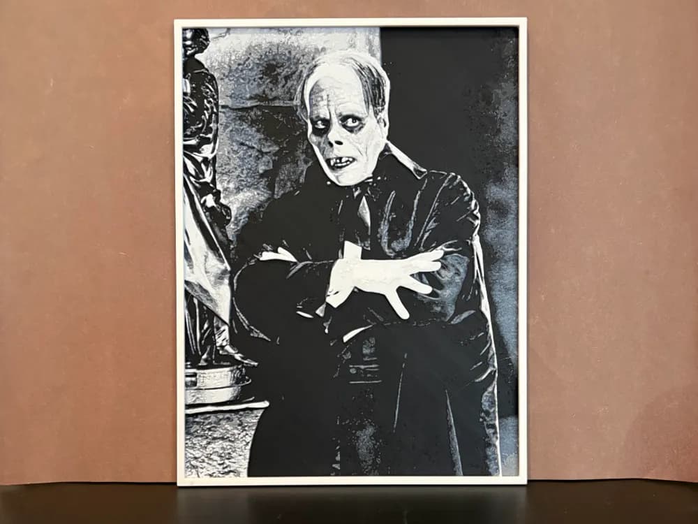 The Phantom of the Opera Hueforge by Estiv HueForge model: The Phantom of the Opera Hueforge by Estiv