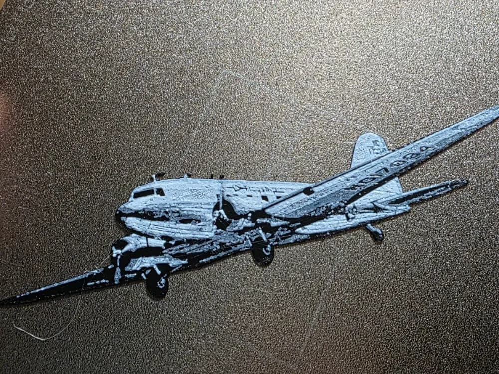 Douglas DC-3 Airplane Hueforge 2 color No AMS by AirMechDesigns HueForge model: Douglas DC-3 Airplane Hueforge 2 color No AMS by AirMechDesigns