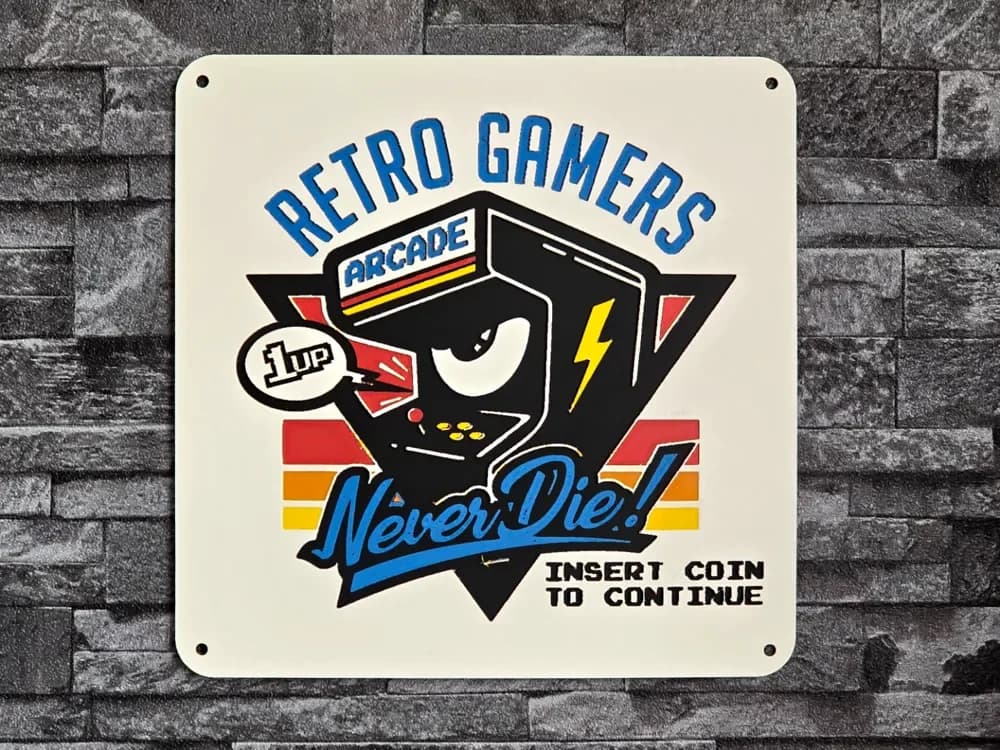 Hueforge Vintage RETRO GAMERS Arcade by StefBull85 HueForge model: Hueforge Vintage RETRO GAMERS Arcade by StefBull85