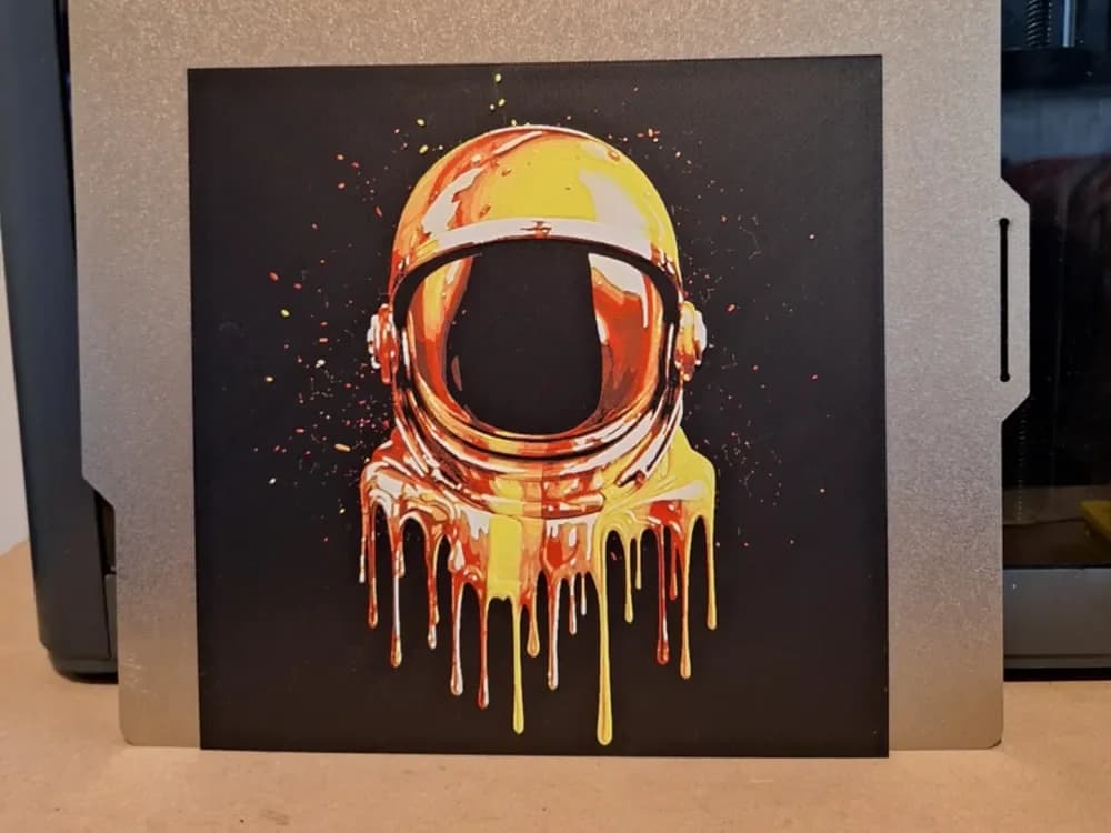 Spaceman Drip Art - Hueforge 4 colour by 3dGlow HueForge model: Spaceman Drip Art - Hueforge 4 colour by 3dGlow