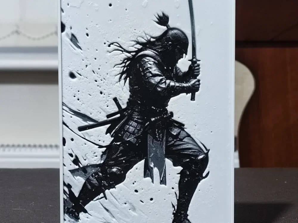 Chaotic Minimalist Samurai - HueForge 3 Color by BoDad HueForge model: Chaotic Minimalist Samurai - HueForge 3 Color by BoDad