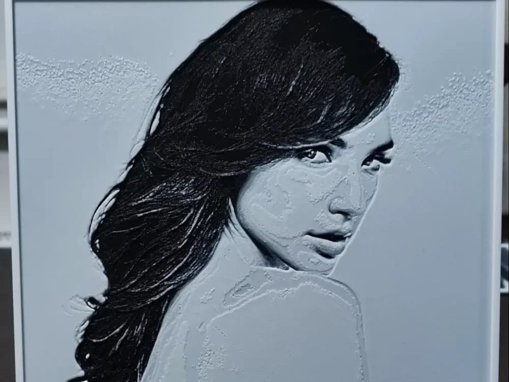 Gal Gadot HueForge 4 Color (v1) by BoDad HueForge model: Gal Gadot HueForge 4 Color (v1) by BoDad