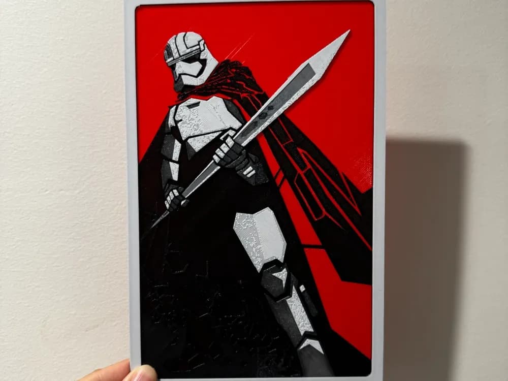 Minimalist Captain Phasma - Hueforge Print by cyanidesugar HueForge model: Minimalist Captain Phasma - Hueforge Print by cyanidesugar