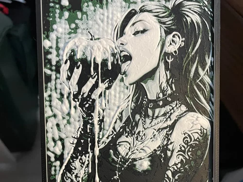 Poison Apple V1 Hueforge by Advancedtechworldwide HueForge model: Poison Apple V1 Hueforge by Advancedtechworldwide