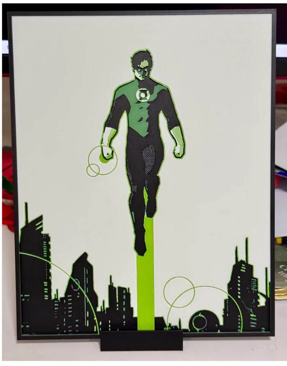 Green Lantern Hal Jordan by Strata Prints HueForge model: Green Lantern Hal Jordan by Strata Prints