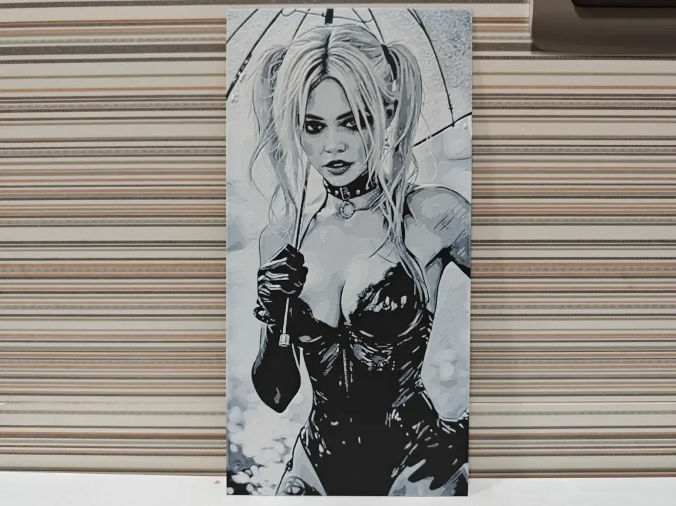 Harley Quinn in the rain by Litolunar HueForge model: Harley Quinn in the rain by Litolunar