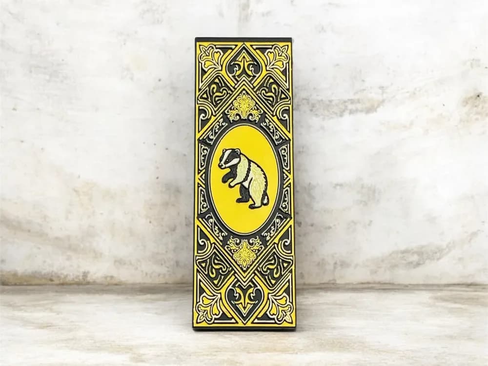 Harry Potter Hufflepuff House Bookmark by The SkyLab 3D HueForge model: Harry Potter Hufflepuff House Bookmark by The SkyLab 3D