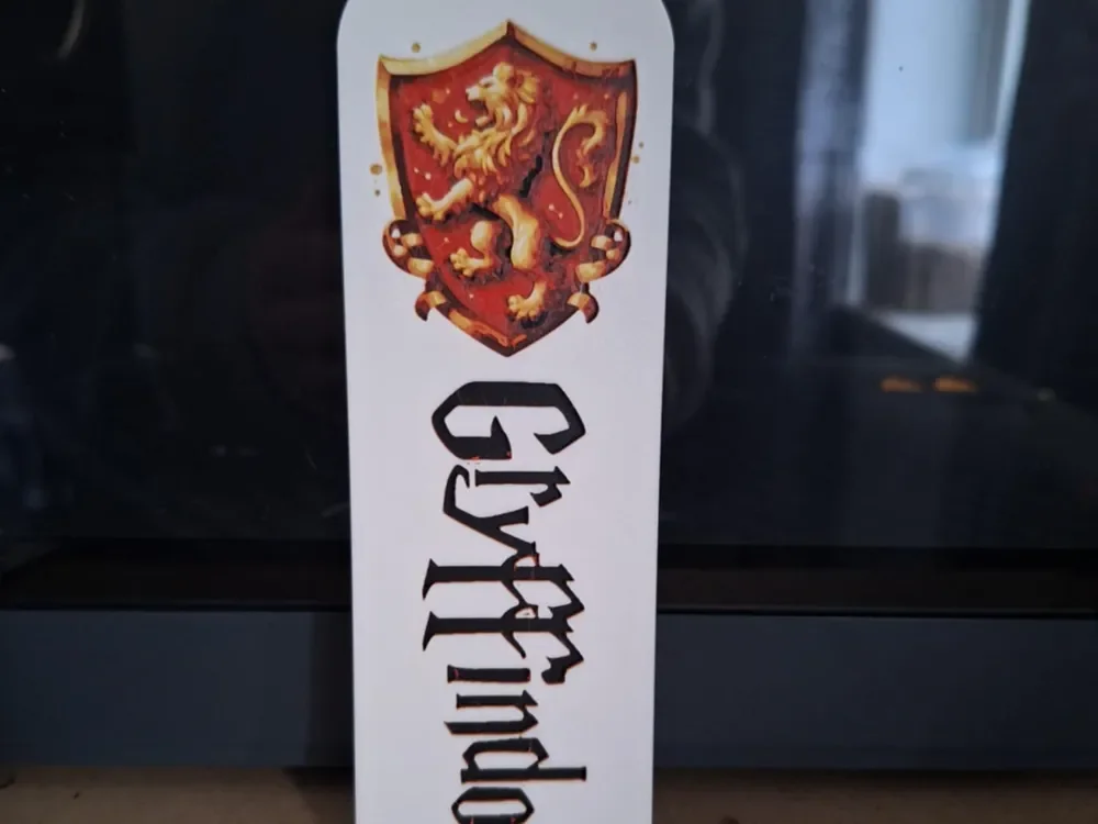 Harry Potter - Gryffindor bookmark - 4 colours by 3dGlow HueForge model: Harry Potter - Gryffindor bookmark - 4 colours by 3dGlow