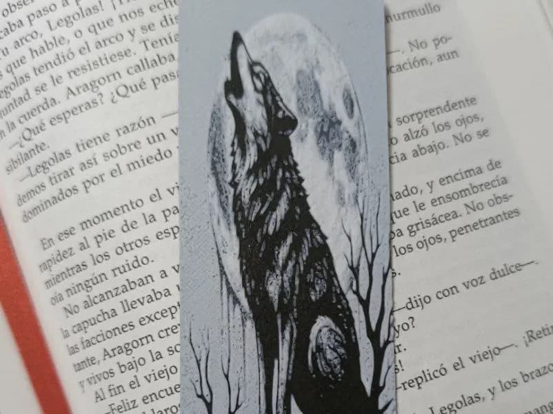 Wolf Howling by FYTY112 HueForge model: Wolf Howling by FYTY112