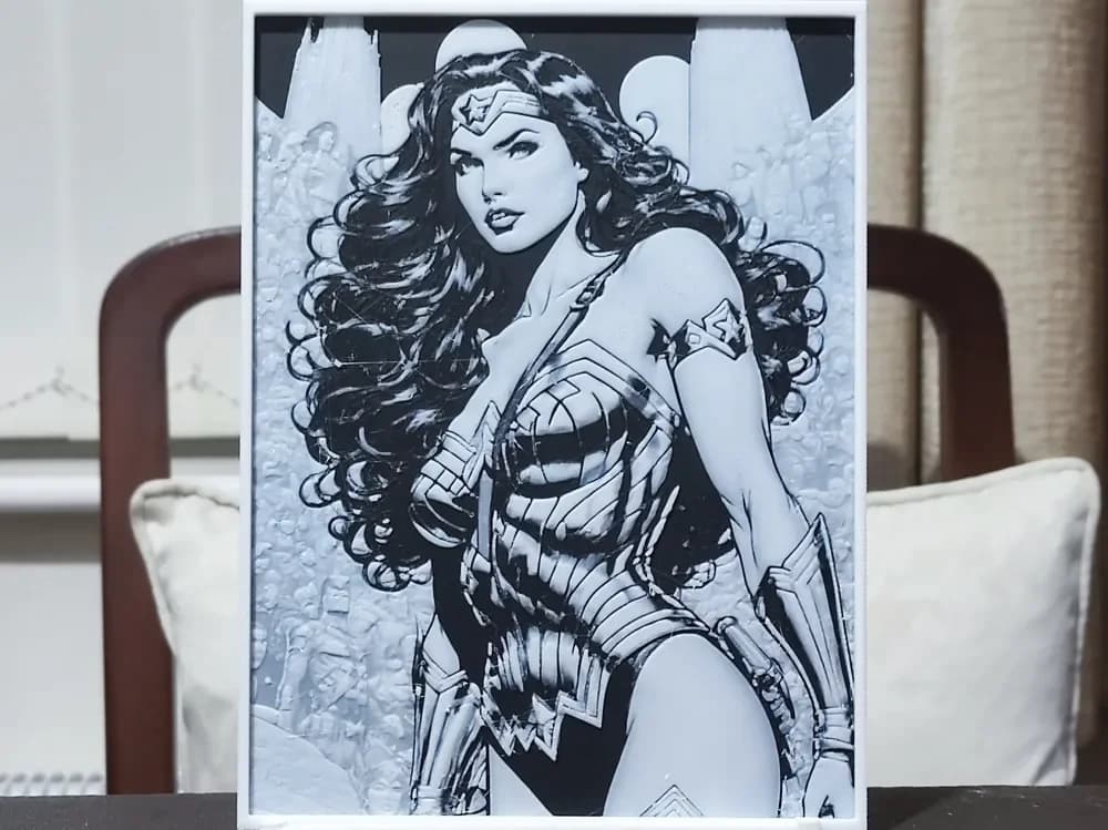 Wonder Woman (3) - HueForge 2 Color by BoDad HueForge model: Wonder Woman (3) - HueForge 2 Color by BoDad