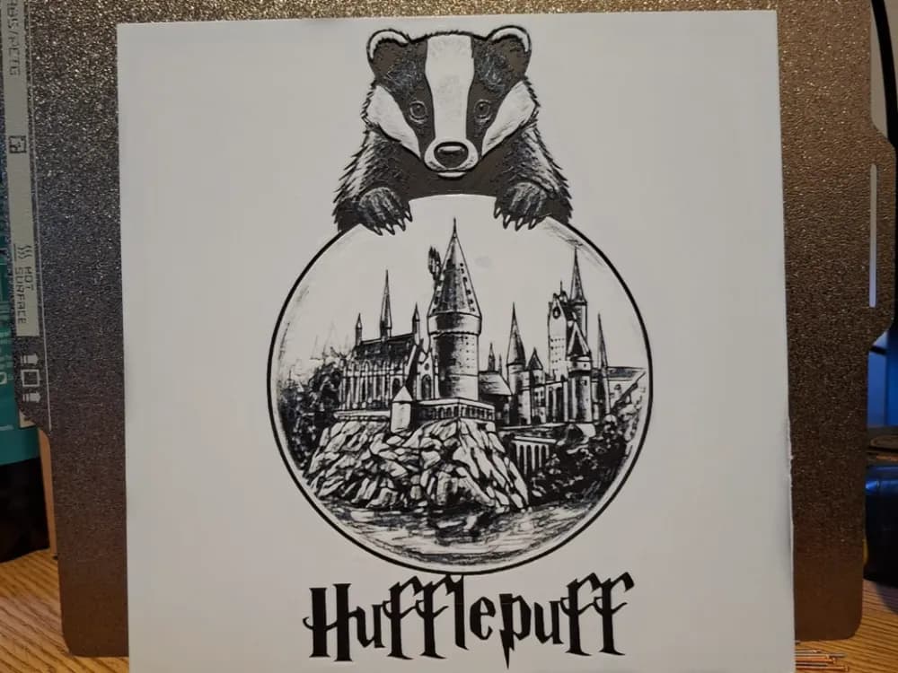 Hufflepuff and hogwarts by 3dGlow HueForge model: Hufflepuff and hogwarts by 3dGlow