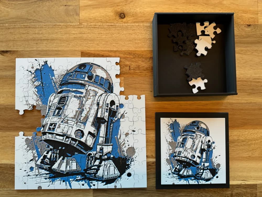 PUZZLE - R2D2 by Canadian Gamer HueForge model: PUZZLE - R2D2 by Canadian Gamer