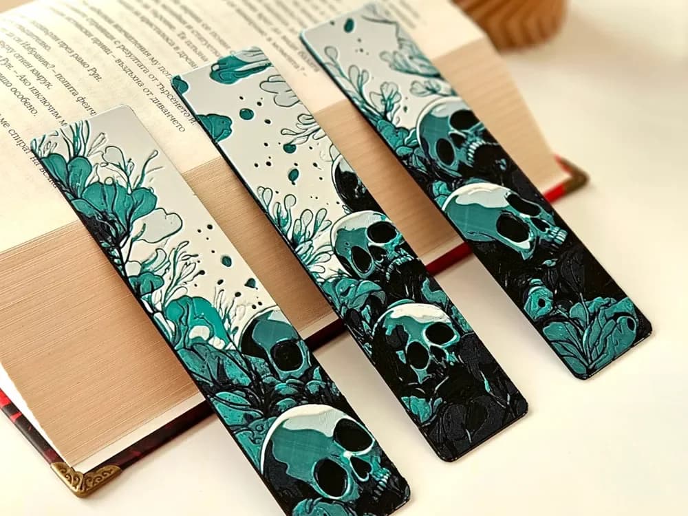 Skull Garden - Bookmarks Set by C3D HueForge model: Skull Garden - Bookmarks Set by C3D