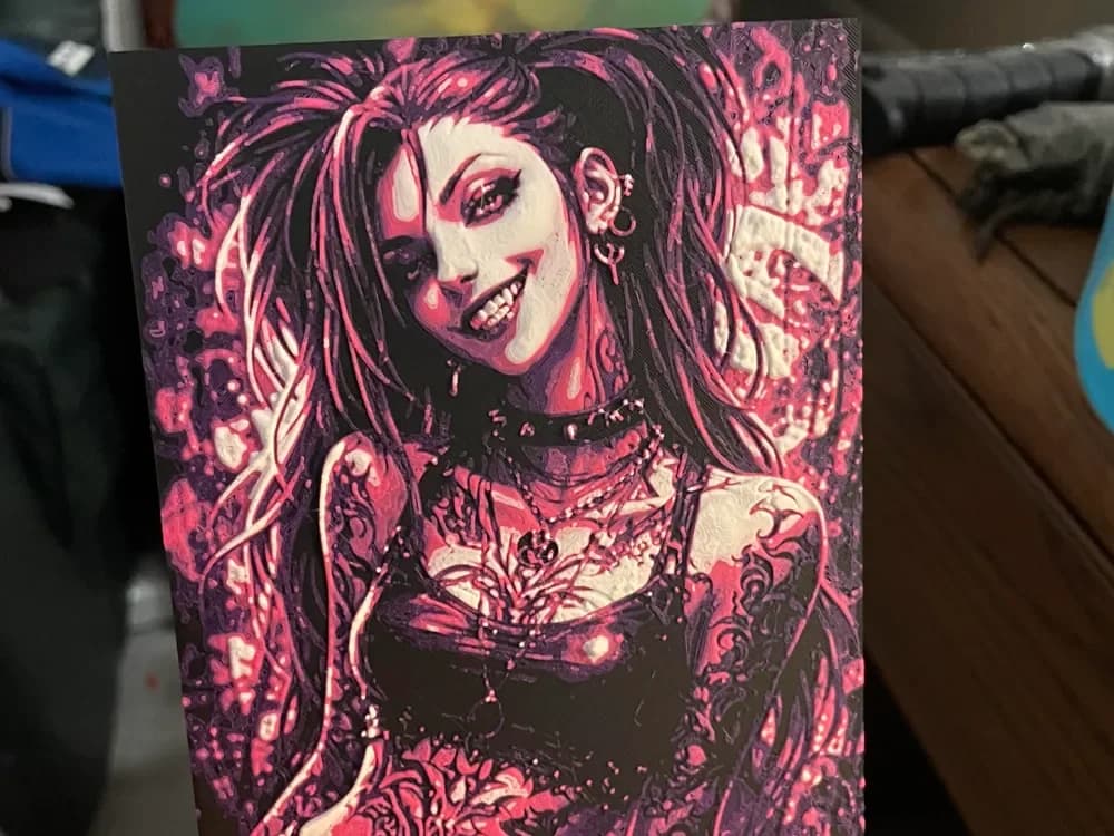 Smiling Woman Hueforge by Advancedtechworldwide HueForge model: Smiling Woman Hueforge by Advancedtechworldwide