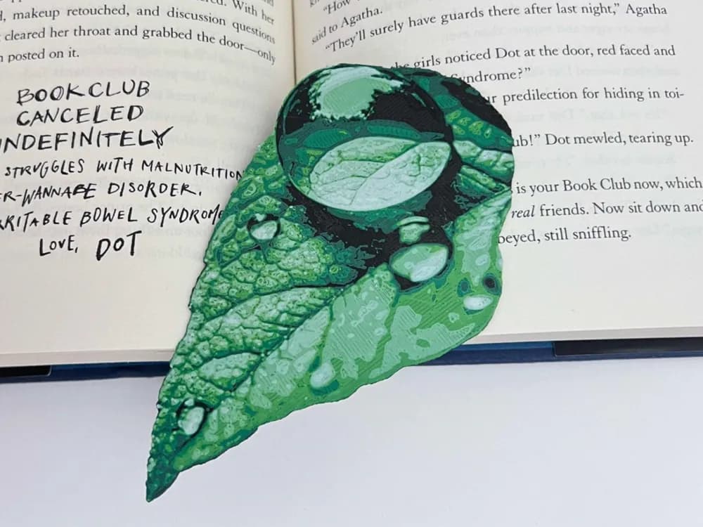 Green Leaf Water Droplets Bookmark / Decoration by 3djd HueForge model: Green Leaf Water Droplets Bookmark / Decoration by 3djd