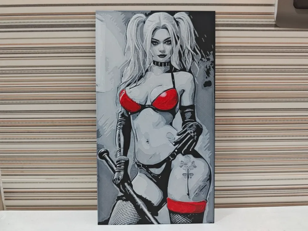 Hueforge Harley Quinn by Litolunar HueForge model: Hueforge Harley Quinn by Litolunar