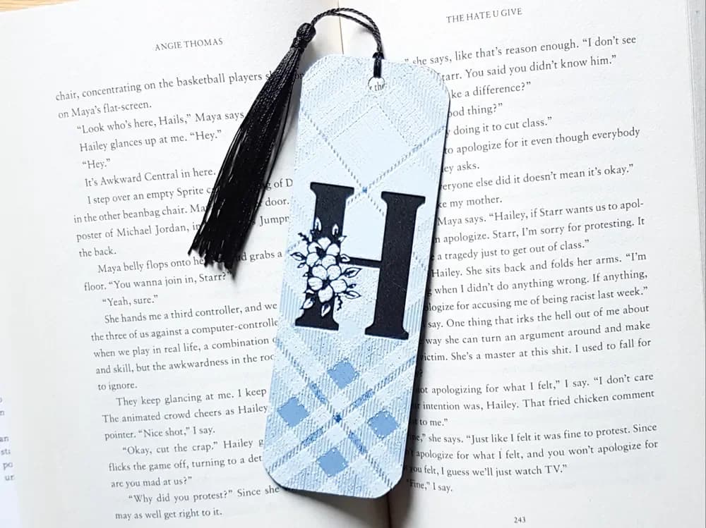 Monogram H Bookmark. hueforge by Dame Jo HueForge model: Monogram H Bookmark. hueforge by Dame Jo