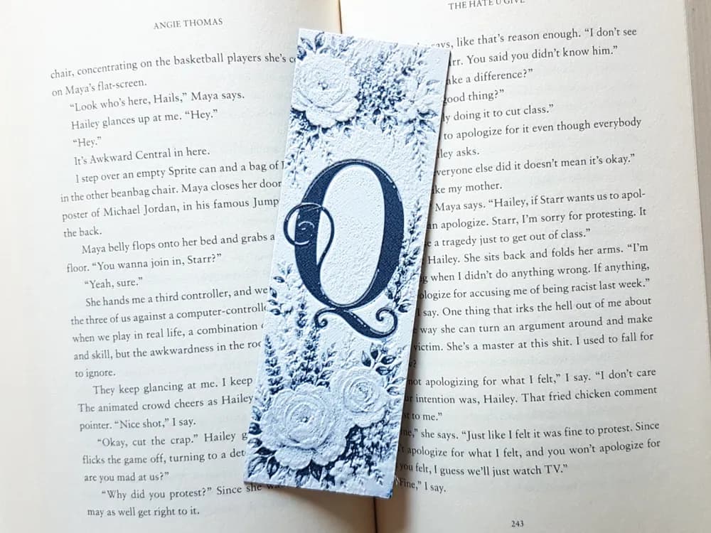 Bookmark, Monogram Q, Floral Background, Hueforge Bookmark, Monogram Q, Floral Background, Hueforge