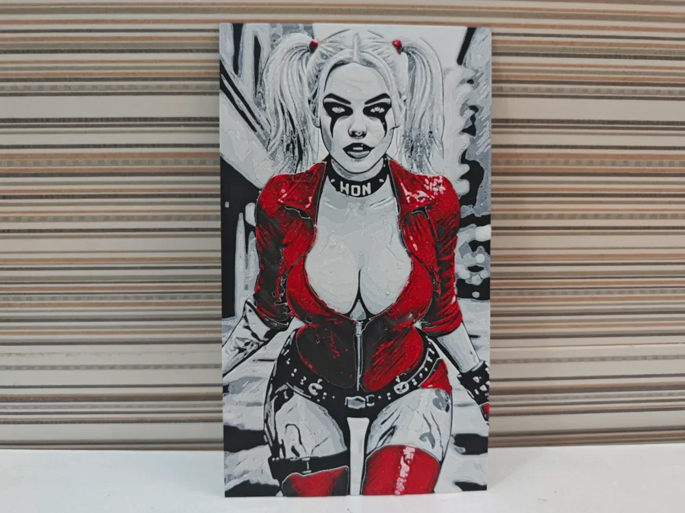 Hueforge Harley Quinn by Litolunar HueForge model: Hueforge Harley Quinn by Litolunar