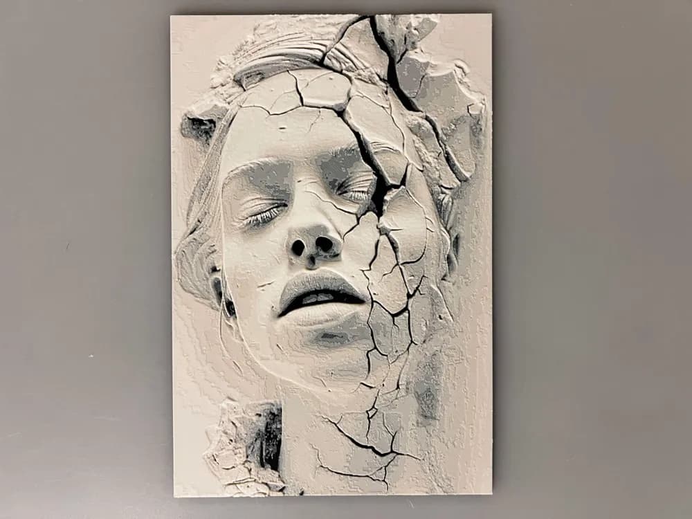 HueForge model: Face in the Wall, Faces in Places by 3djd