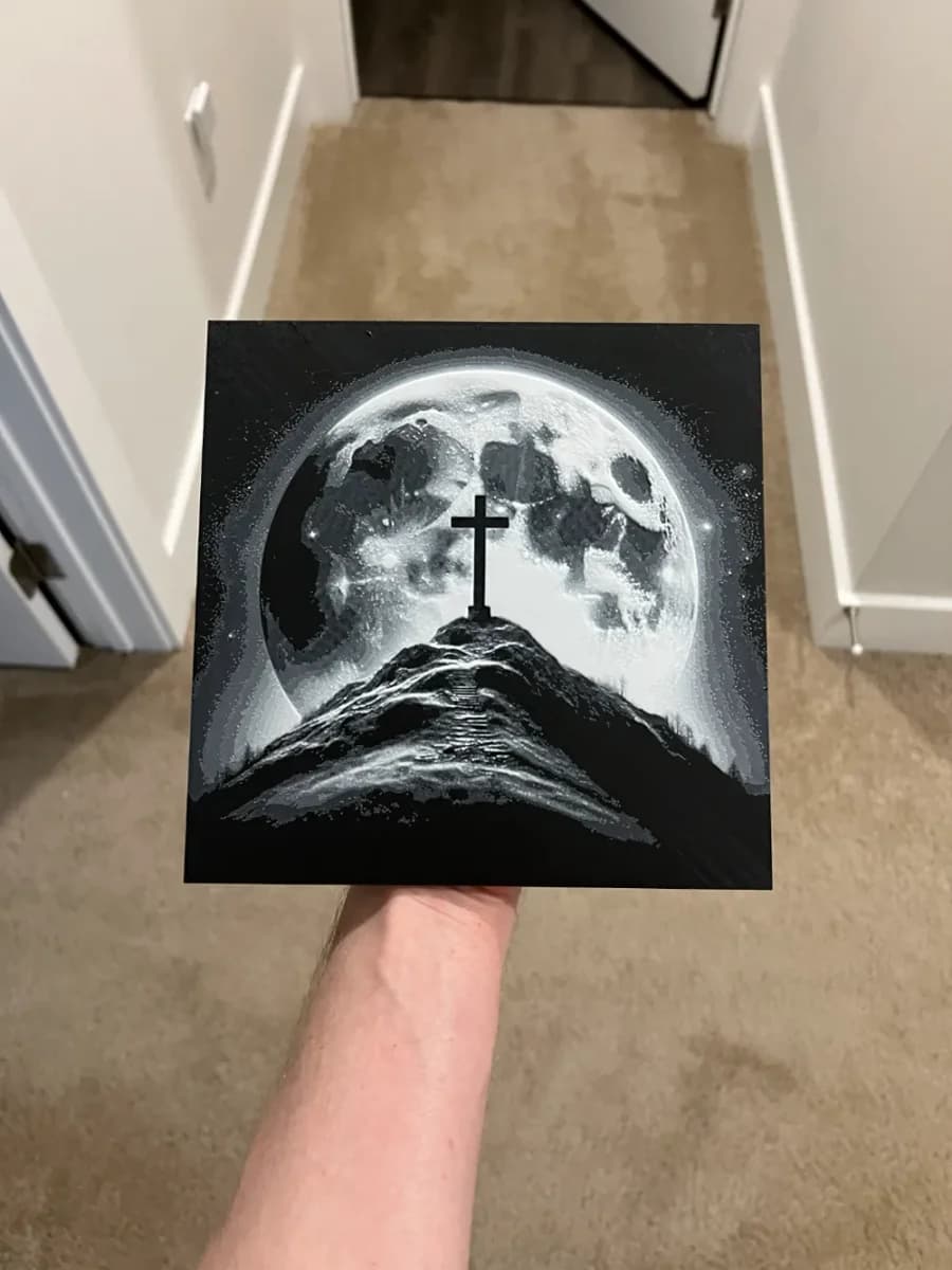 Cross and the Moon Art Hueforge by RP47 Designs HueForge model: Cross and the Moon Art Hueforge by RP47 Designs
