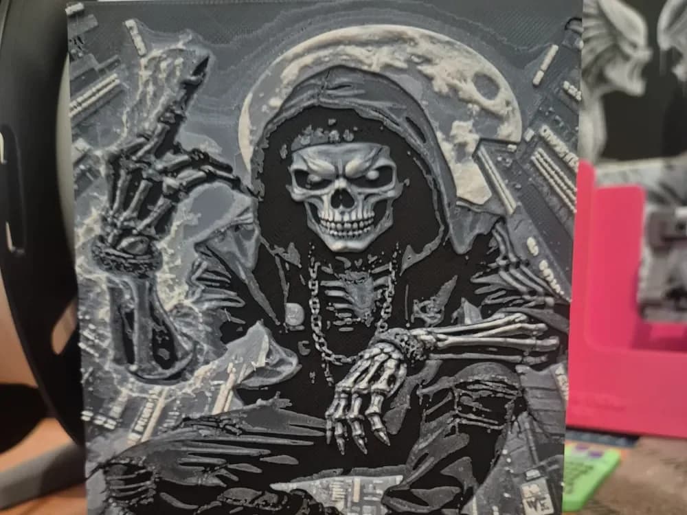 urban skull man hueforge by Buntsta HueForge model: urban skull man hueforge by Buntsta