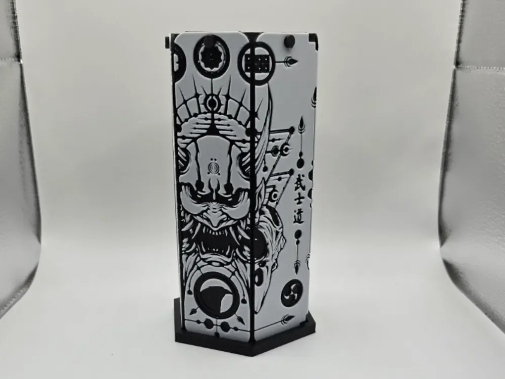 Bookmark triptyque Oni Crow by Kactus Fpv HueForge model: Bookmark triptyque Oni Crow by Kactus Fpv