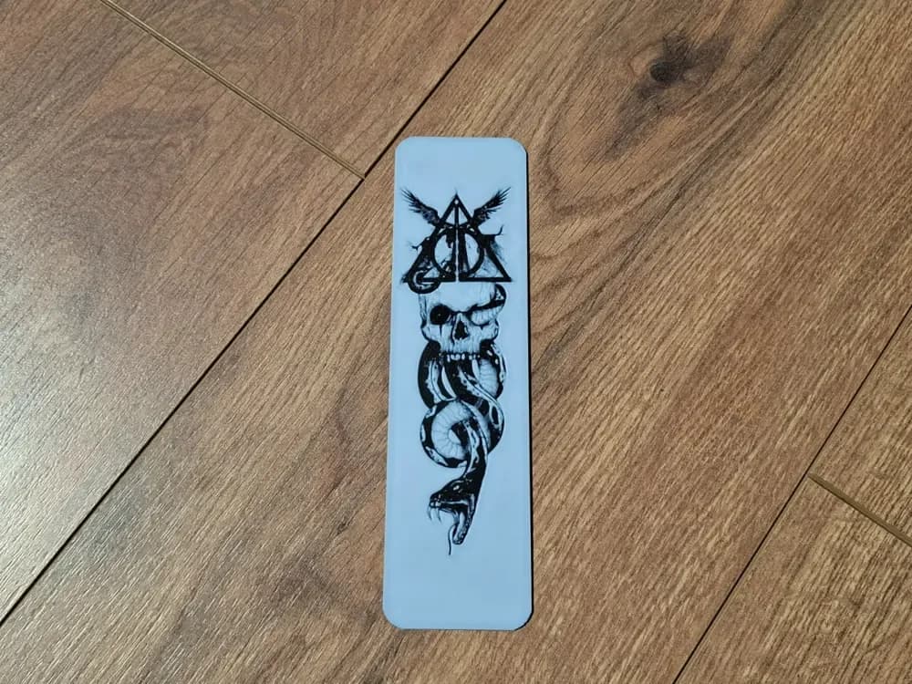 Deathly Hallows/Death Eaters Harry Potter bookmark by EternalDesigns3D HueForge model: Deathly Hallows/Death Eaters Harry Potter bookmark by EternalDesigns3D