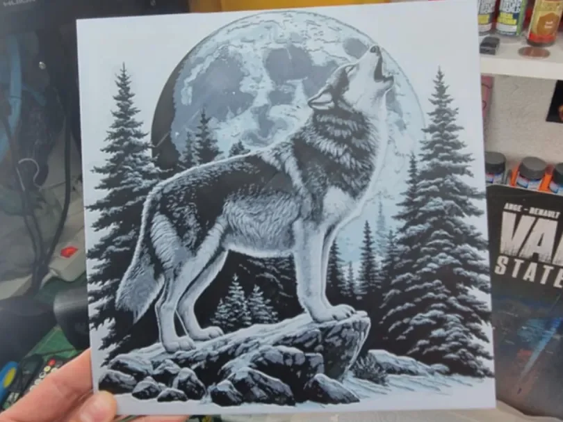 Wolf Hueforge - Wolf/Moon by Dakiren HueForge model: Wolf Hueforge - Wolf/Moon by Dakiren