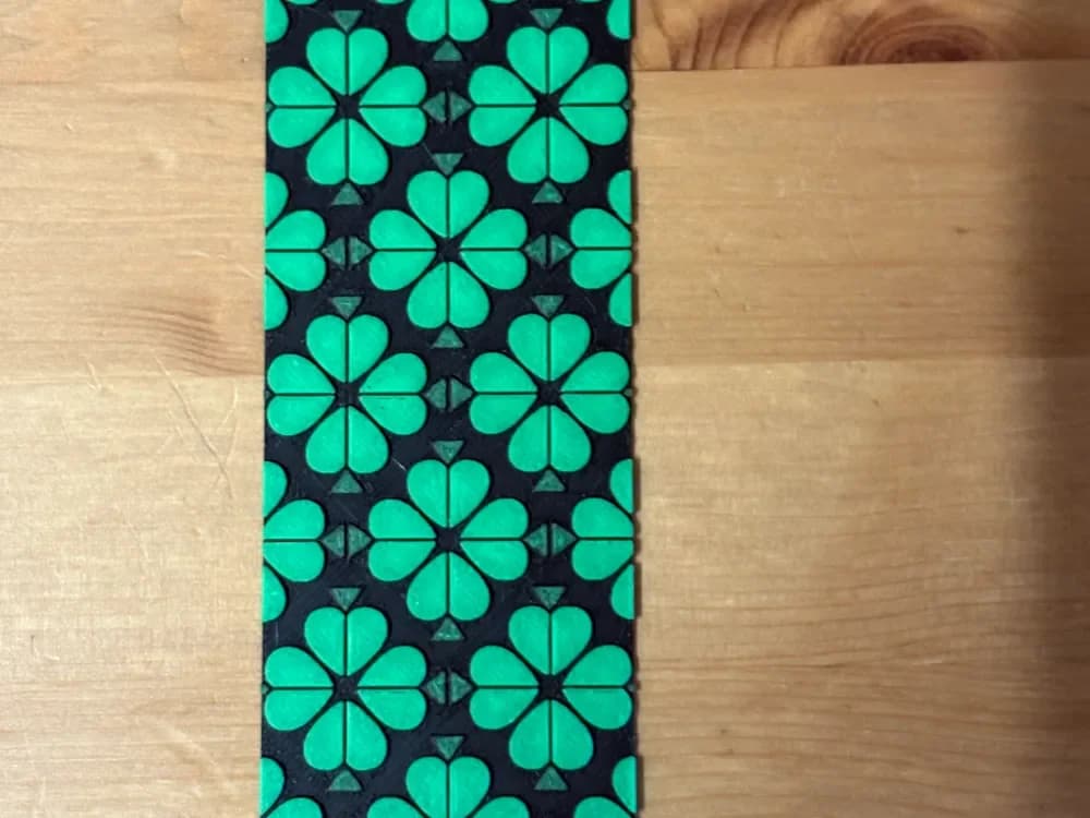 Clover Bookmark by Morganja HueForge model: Clover Bookmark by Morganja
