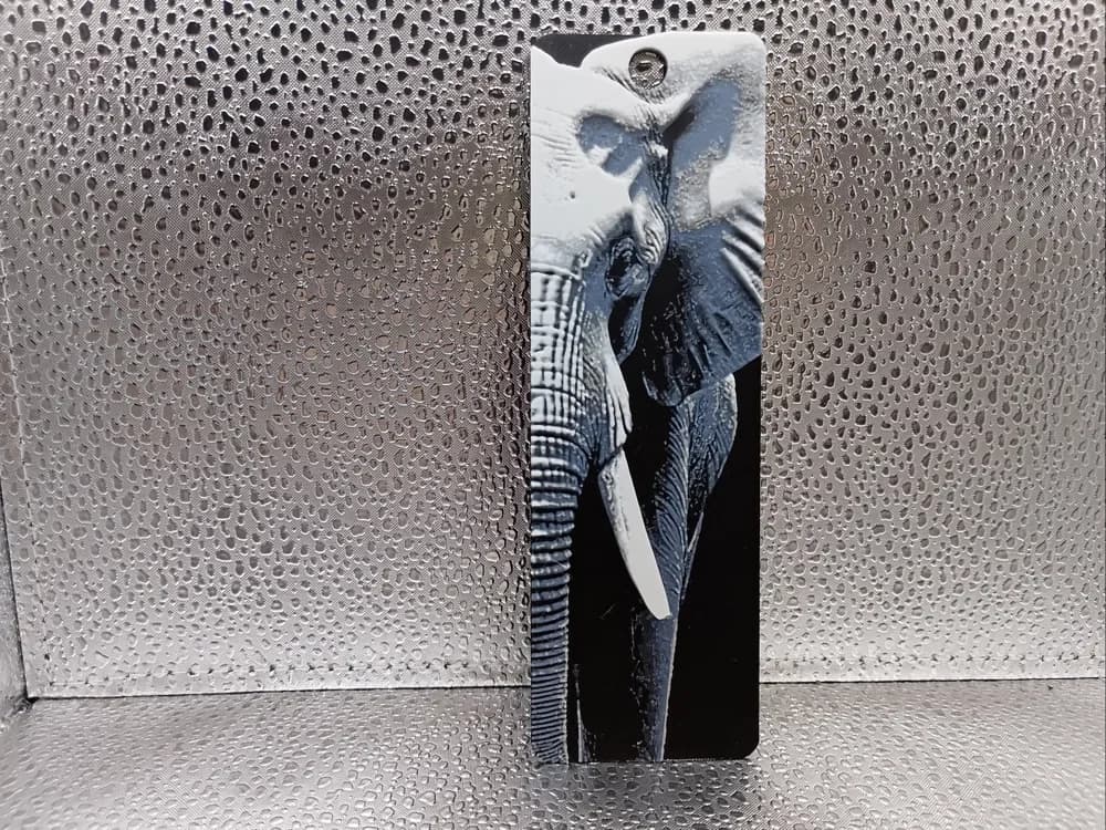Elephant Bookmark – Hueforge by Borishotch Industries HueForge model: Elephant Bookmark – Hueforge by Borishotch Industries