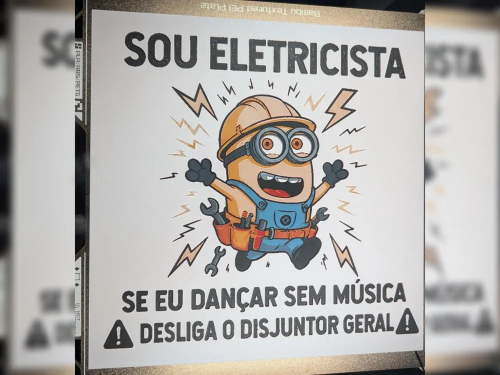 I am an electrician Hueforge by LuisArnauth HueForge model: I am an electrician Hueforge by LuisArnauth