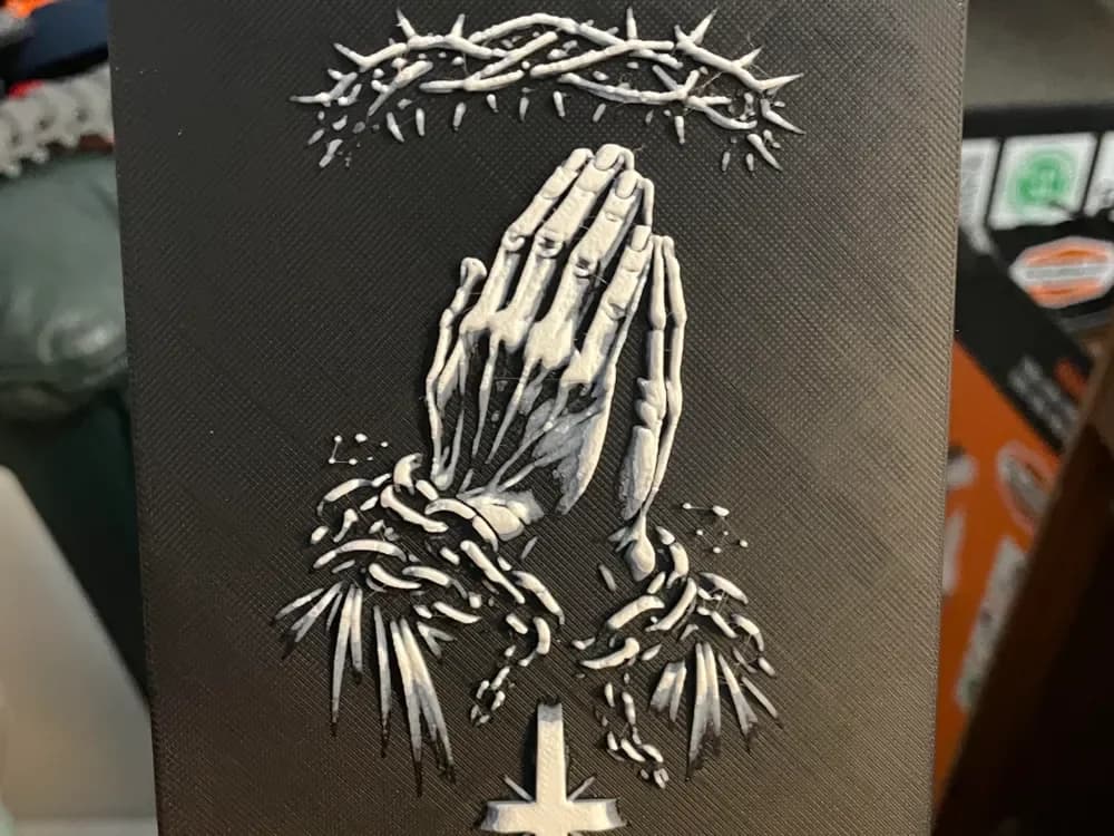 Praying Hands Hueforge by Advancedtechworldwide HueForge model: Praying Hands Hueforge by Advancedtechworldwide