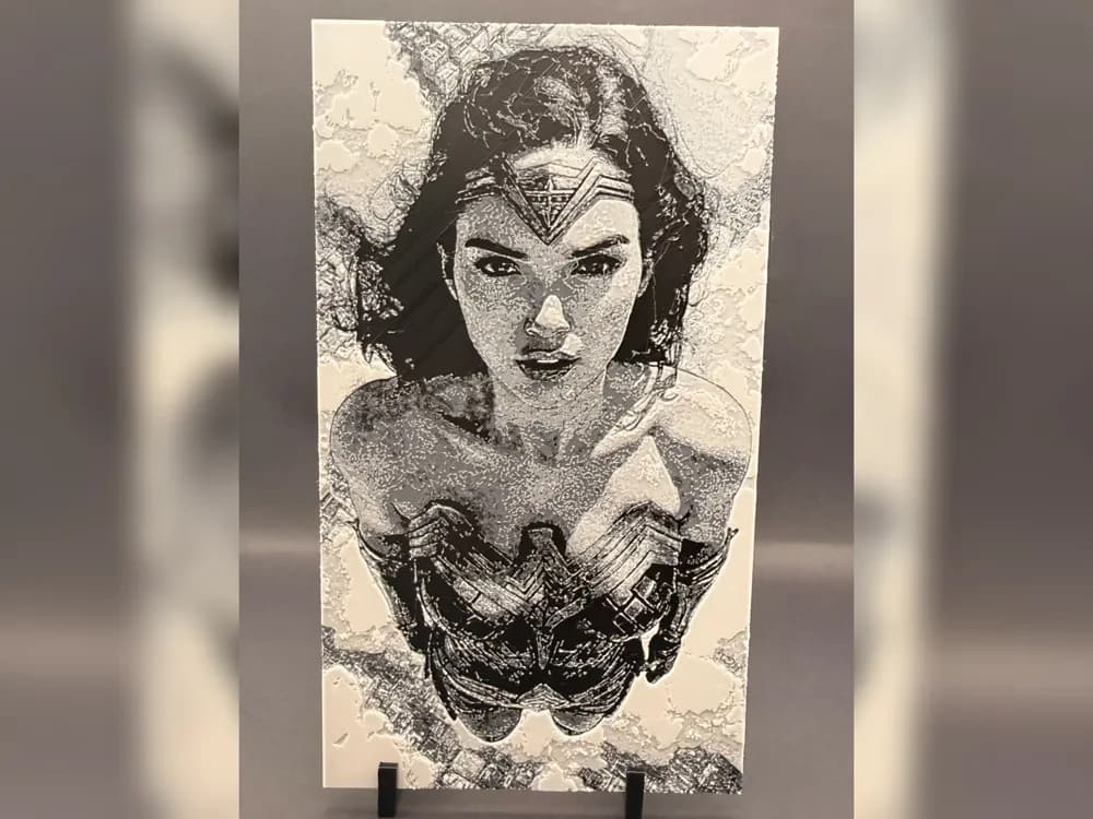 Wonder Woman Monochrome HueForge Print Wonder Woman Monochrome HueForge Print