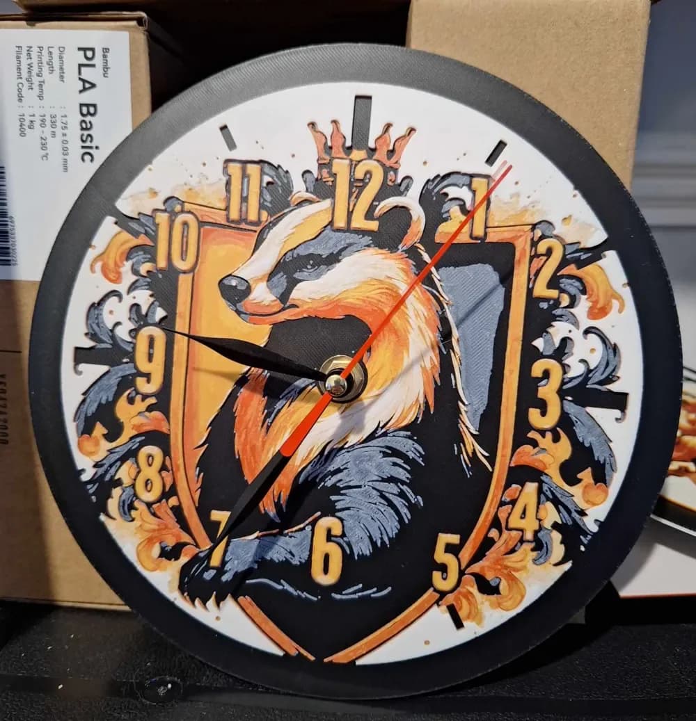 Harry potter Hufflepuff clock 20cm by 3dGlow HueForge model: Harry potter Hufflepuff clock 20cm by 3dGlow