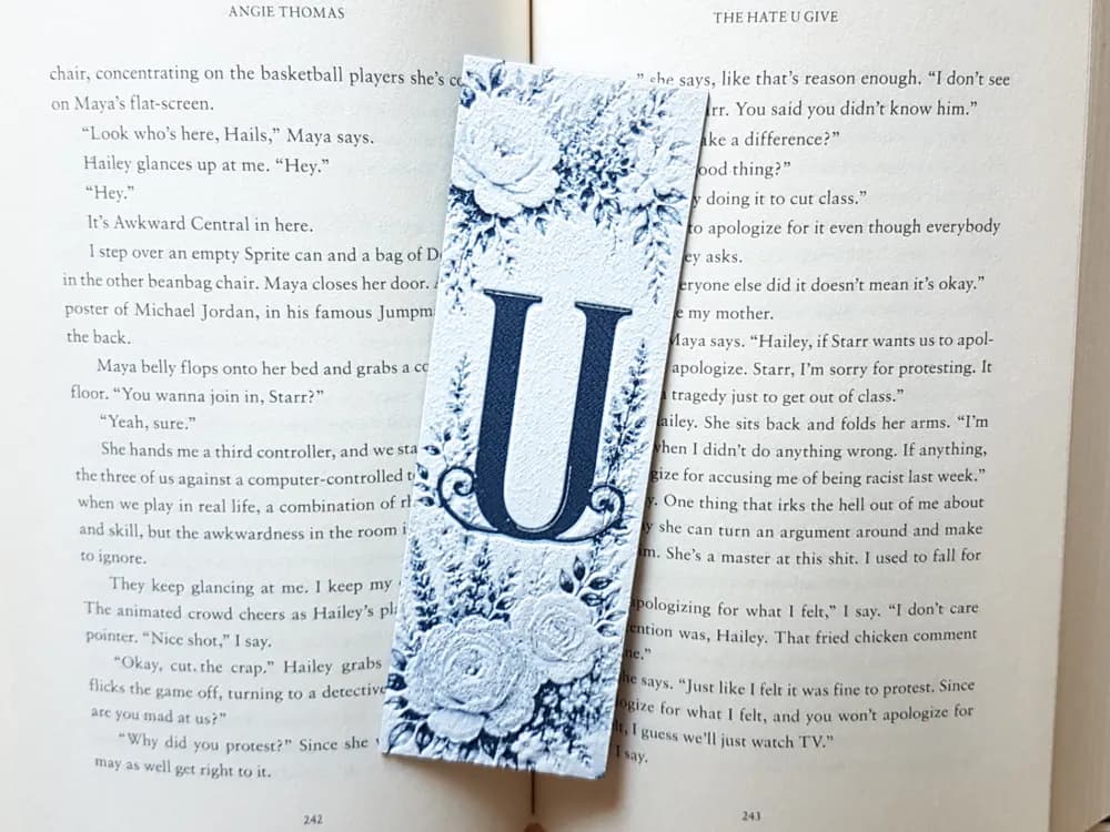 Bookmark, Monogram U, Floral Background, Hueforge by Dame Jo HueForge model: Bookmark, Monogram U, Floral Background, Hueforge by Dame Jo